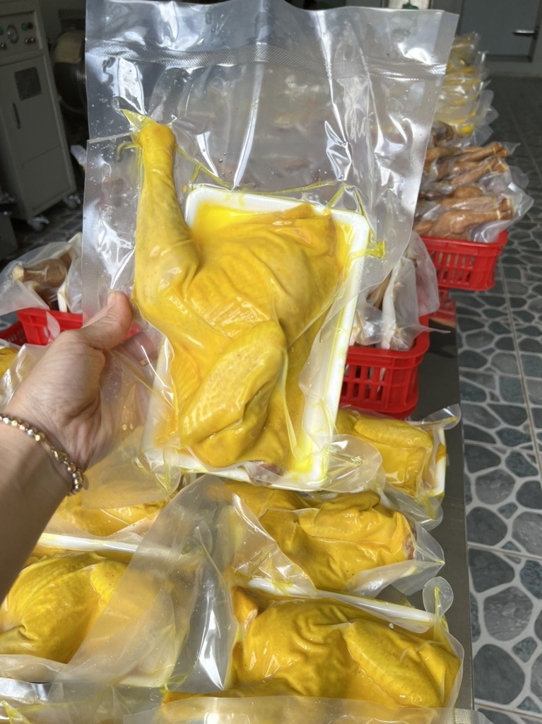 Gà Đồi Ủ Muối Gia Lai Ông Đụng