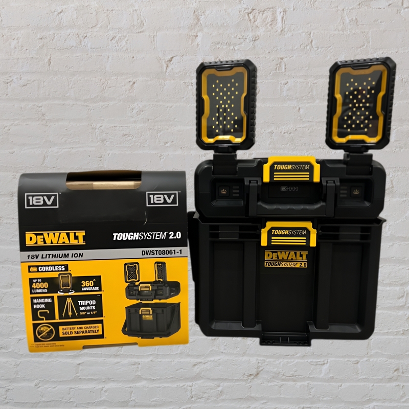 Hộp dụng cụ nhựa có đèn pin TOUGH SYSTEM Dewalt DWST08061-8
