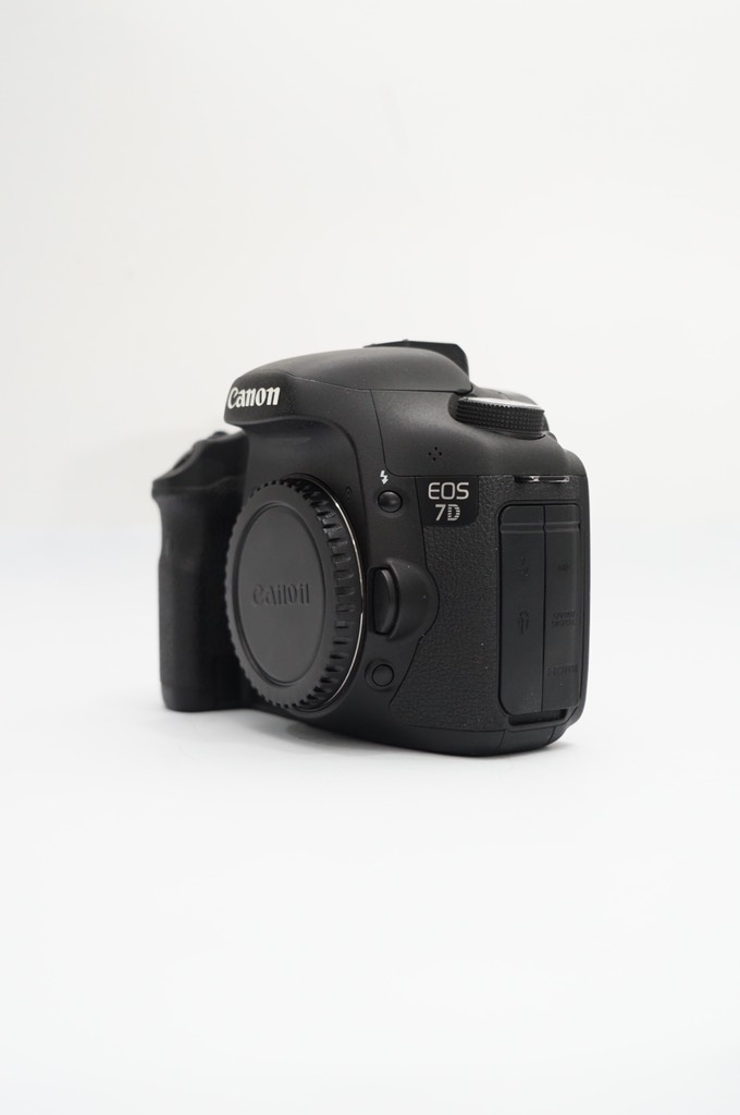 Canon 7D (Body) CỬA HÀNG MÁY ẢNH CŨ HÀ NỘI |MACHN | Máy Ảnh Canon 7D (Body) CỬA HÀNG MÁY ẢNH CŨ HÀ NỘI |MACHN | Máy Ảnh