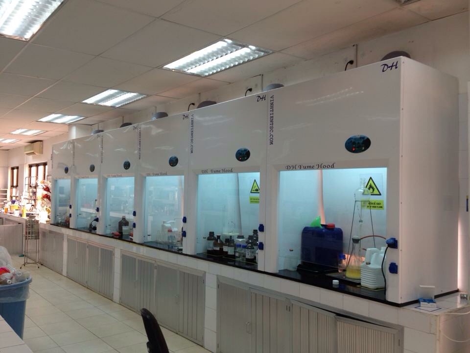 Tủ hút khí composite cho phòng Lab