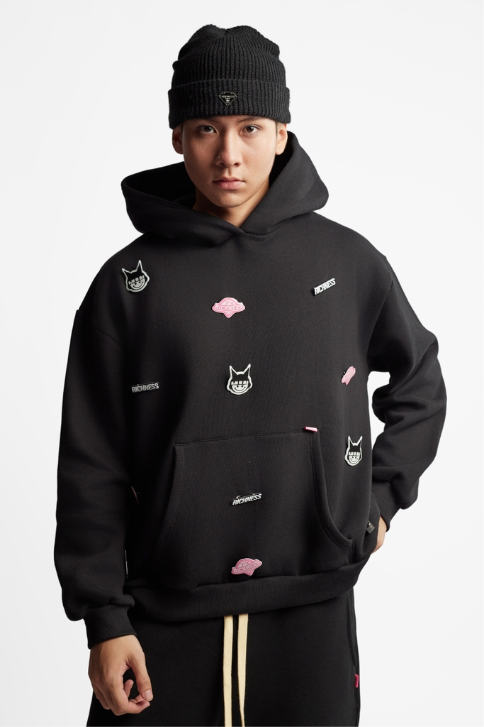 RICHNESS ESSENTIAL HOODIE BOXY + 3 PIN ICONIC ( BLACK )