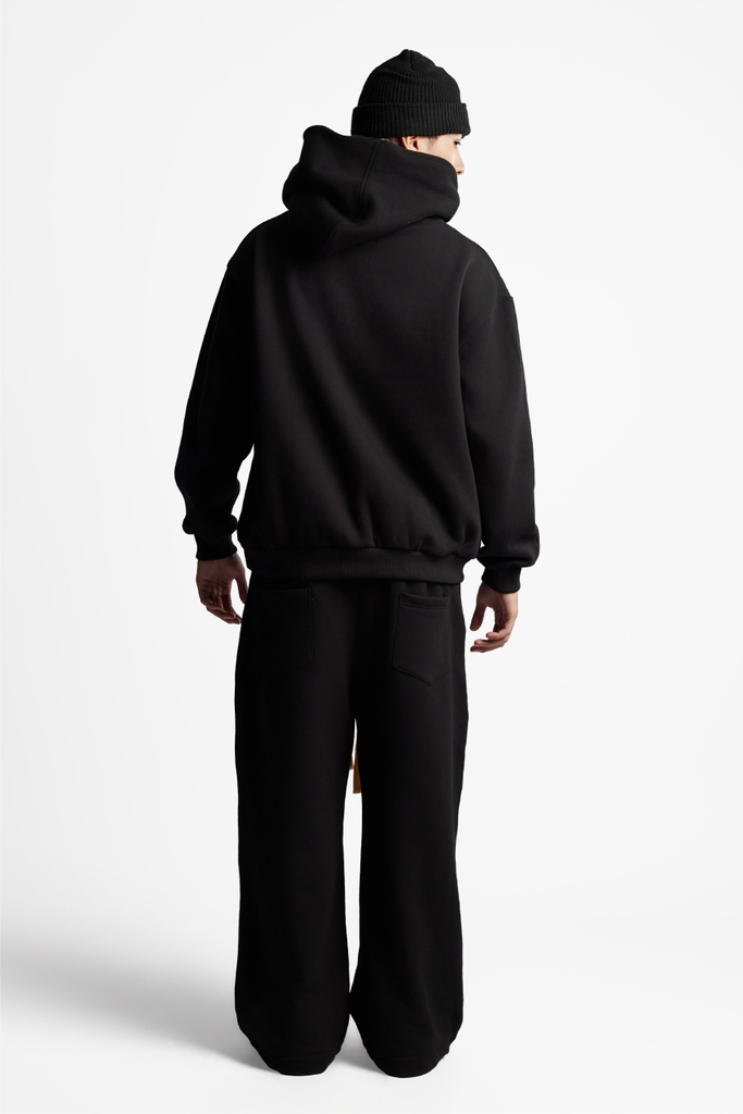 RICHNESS ESSENTIAL SWEATPAINTS (BLACK)