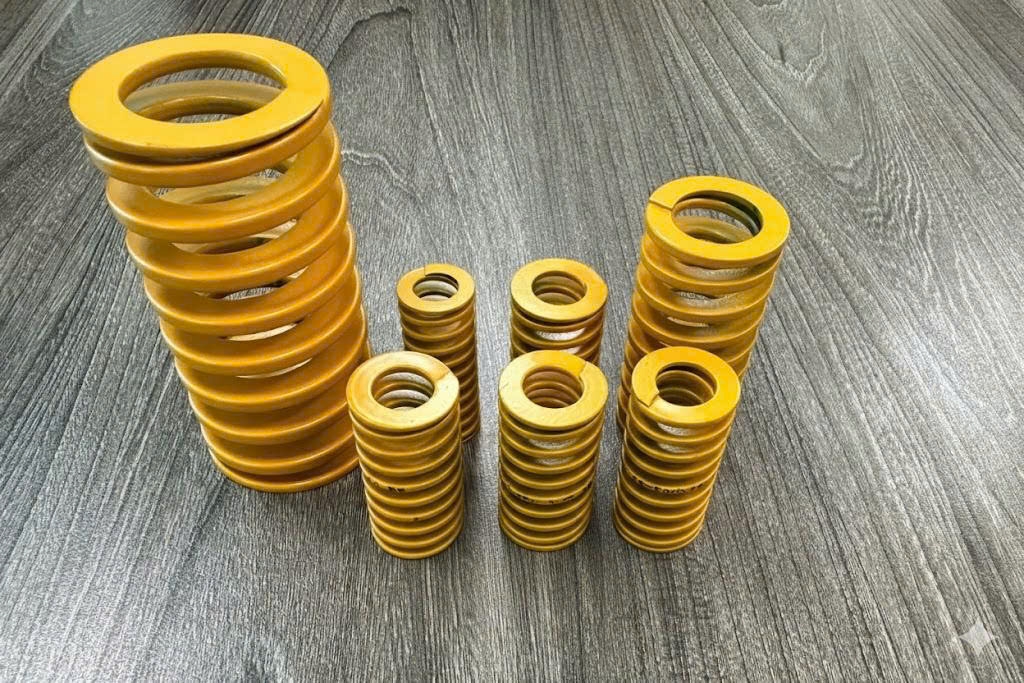 Lò xo khuôn màu vàng TF