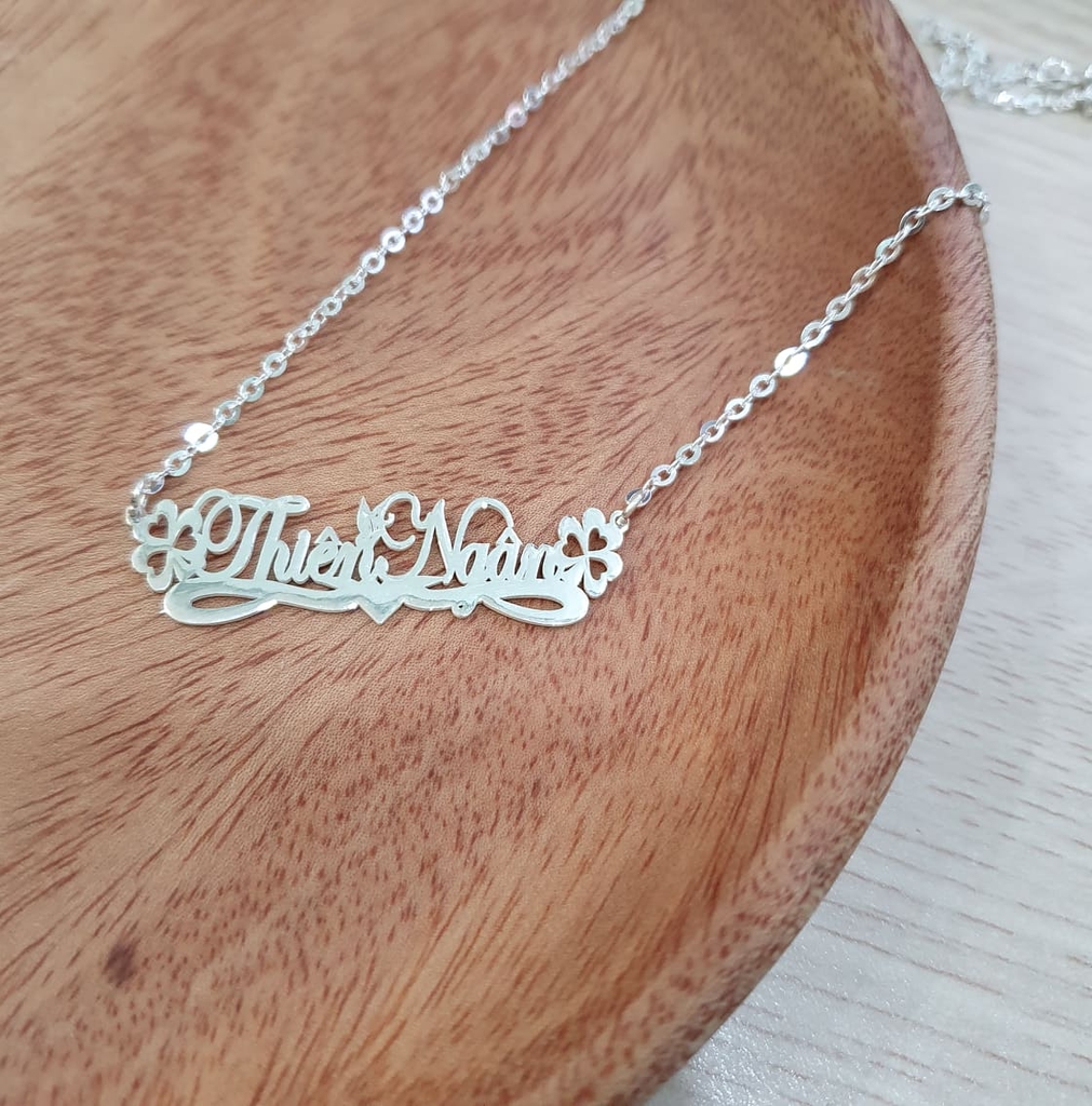 Dây chuyền khắc tên cho bé và mẹ