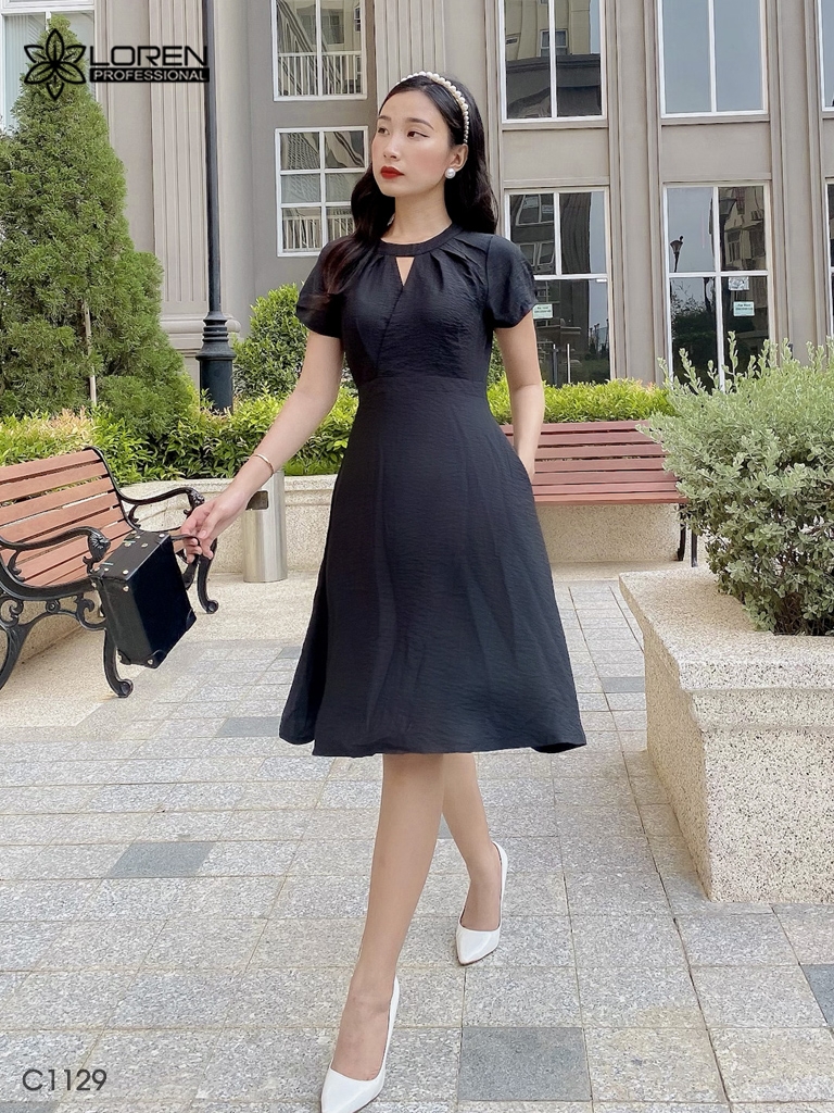 Đầm LOREN xòe cổ tròn đen C1129