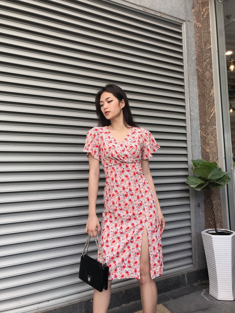 Đầm LOREN hoa nhí xẻ lai hồng C1135