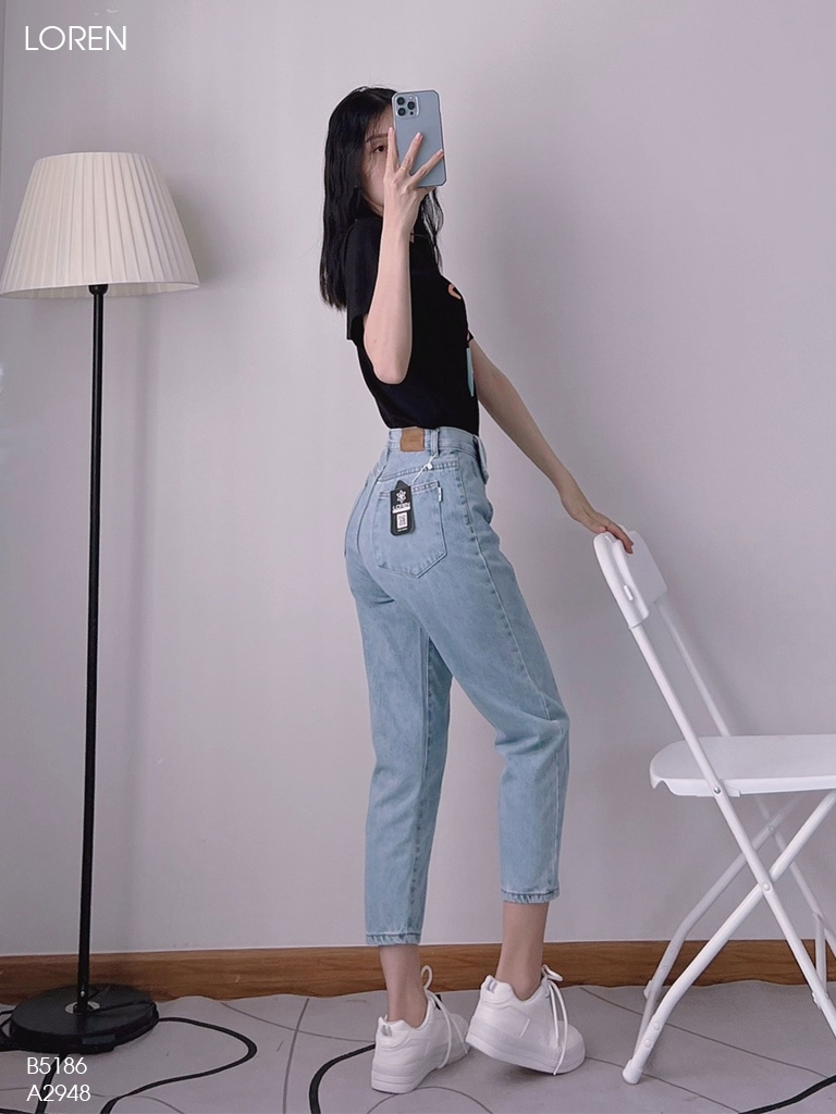Quần jean baggy LOREN kẻ sọc xanh B5186