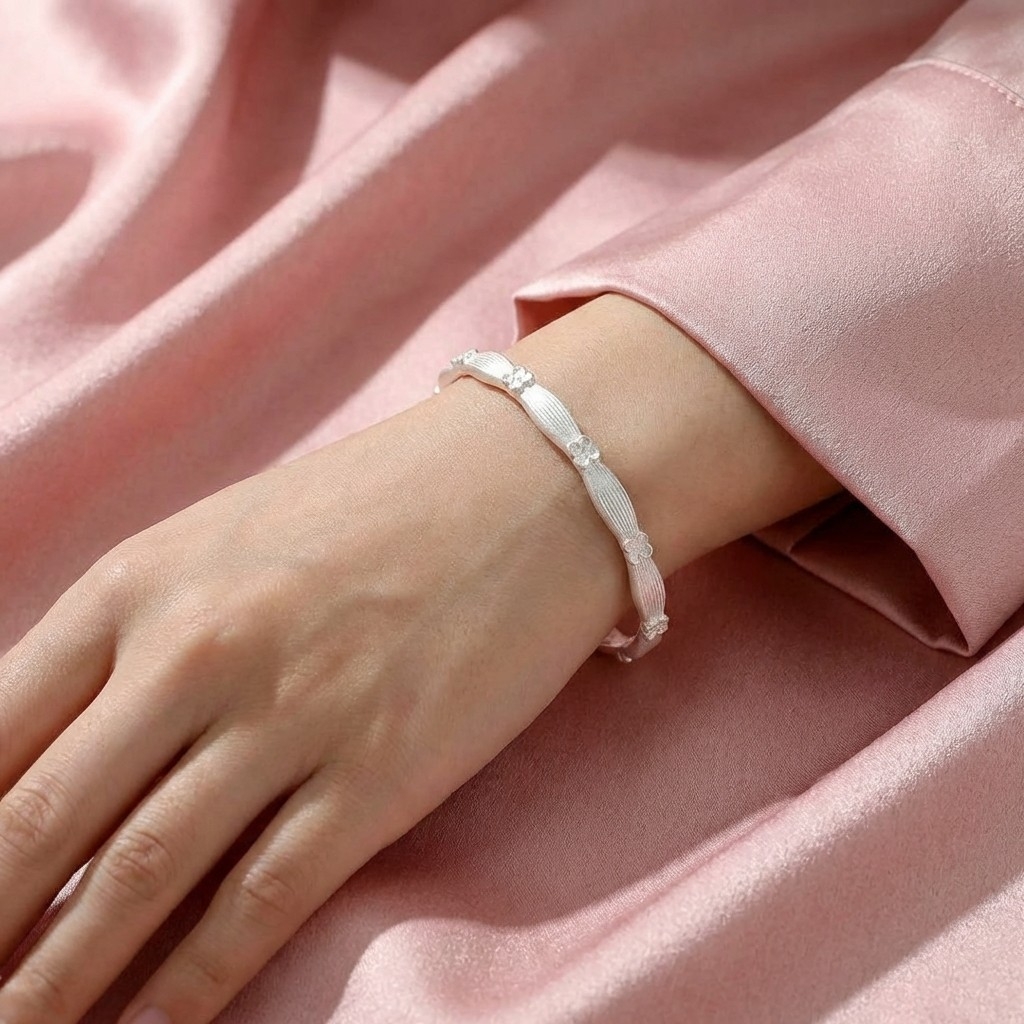 Vòng Tay Bạc Hoa Tinh Khôi - Vòng Đặc Bạc Nguyên Chất - VTBHTK0009