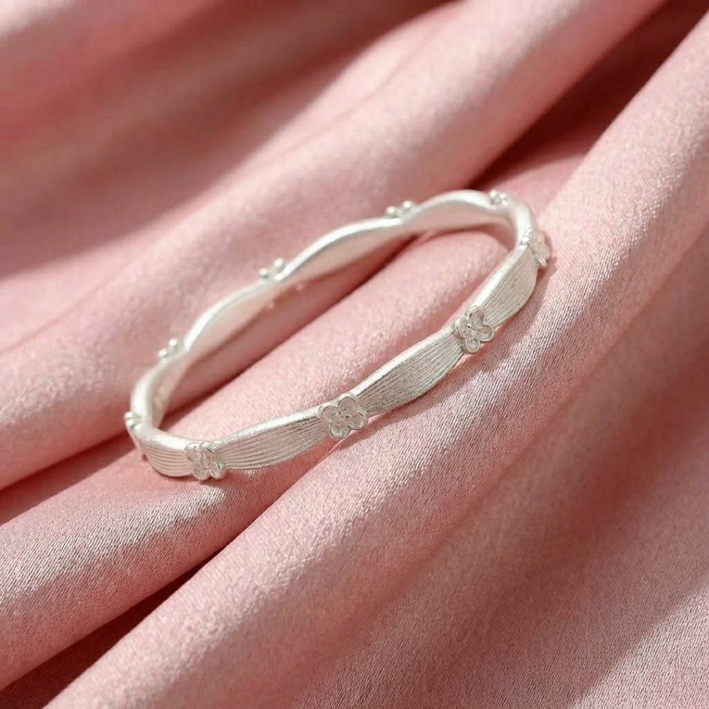 Vòng Tay Bạc Hoa Tinh Khôi - Vòng Đặc Bạc Nguyên Chất - VTBHTK0009