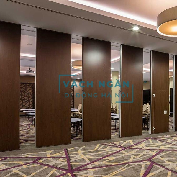 Vách ngăn di động bằng gỗ màu nâu trầm cho nhà hàng và khách sạn VDD-NH.KS-017