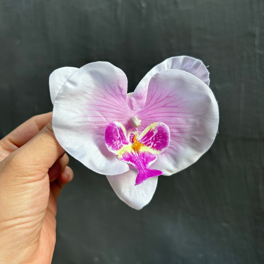 Kẹp Tóc Hoa Lan Xu Hướng Phụ Kiện Gây Sốt Trong Giới Trẻ Việt Nam Kẹp Tóc Hoa Lan Xu Hướng Phụ Kiện Gây Sốt Trong Giới Trẻ Việt Nam