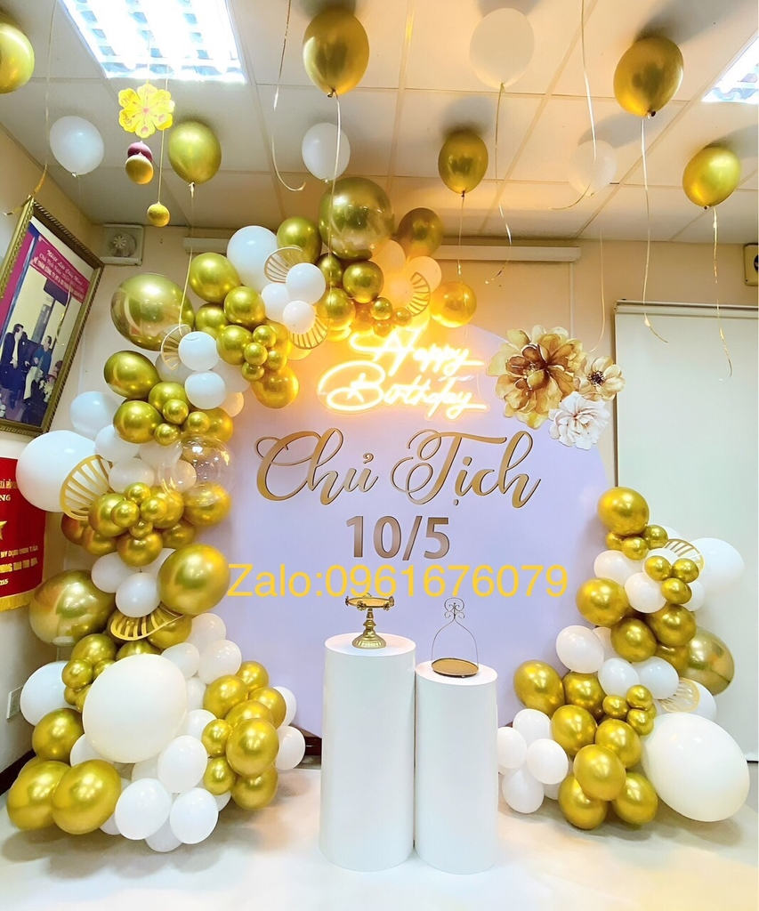 Backdrop sinh nhật sếp thiết kế vintage