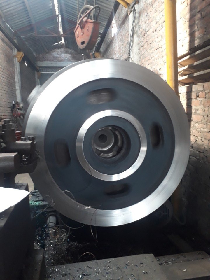 Bánh xe cửa van - Thép đúc C45 40X 65Mn