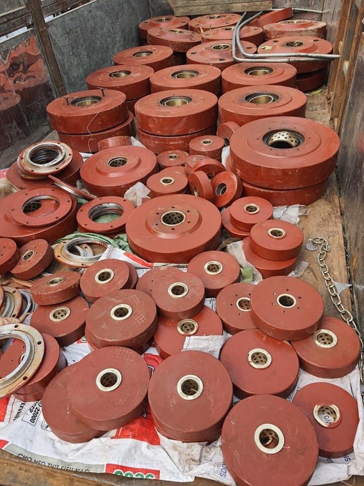 Bánh xe cửa van - Thép đúc C45 40X 65Mn