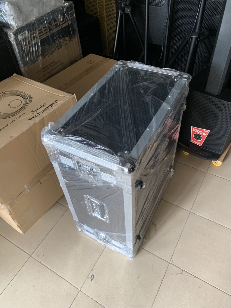 Tủ 6U Gỗ, Xách Tay Cạnh Bọc Nhôm, khóa cánh bướm
