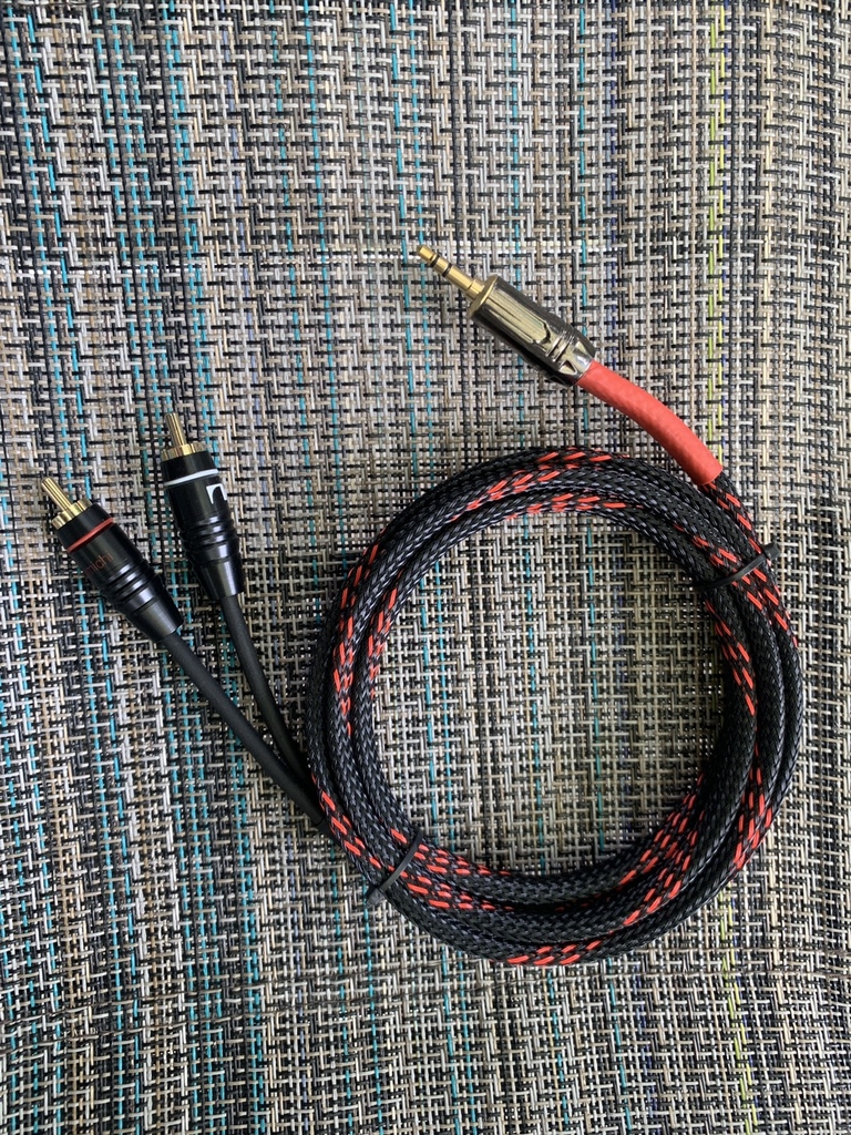 TA341 - Dây 3.5mm to 2 RCA (Bông sen) - Bọc Nylon Braid