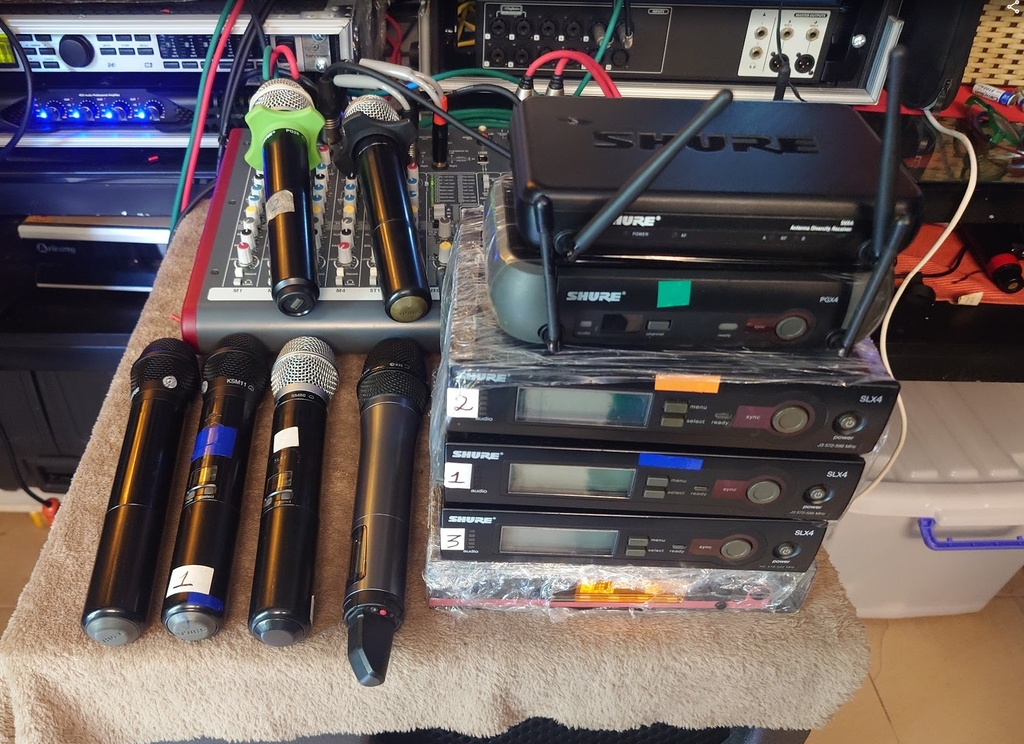 Shure - Sennheiser Cho thuê Micro Không Dây Chuyên Nghiệp