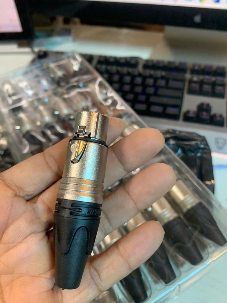 Jack Neutrick Female (Cái) - Canon XLR Loại Tốt Chân Vàng