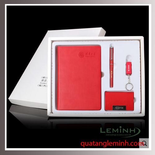 Bộ Giftset 4 sản phẩm : Sổ bìa da, USB, Bút ký, Hộp đựng namecard