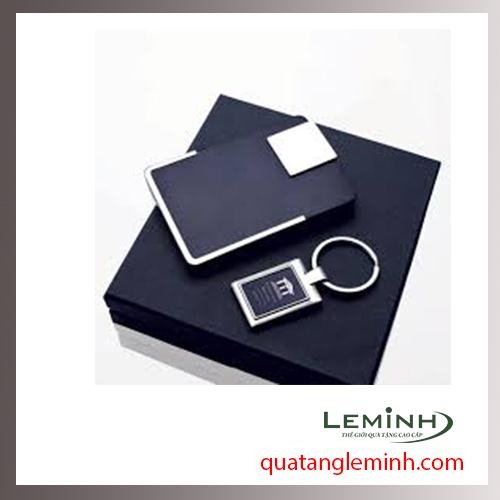 Bộ quà tặng - Giftset 2 sản phẩm hộp namecard + móc khóa kim loại