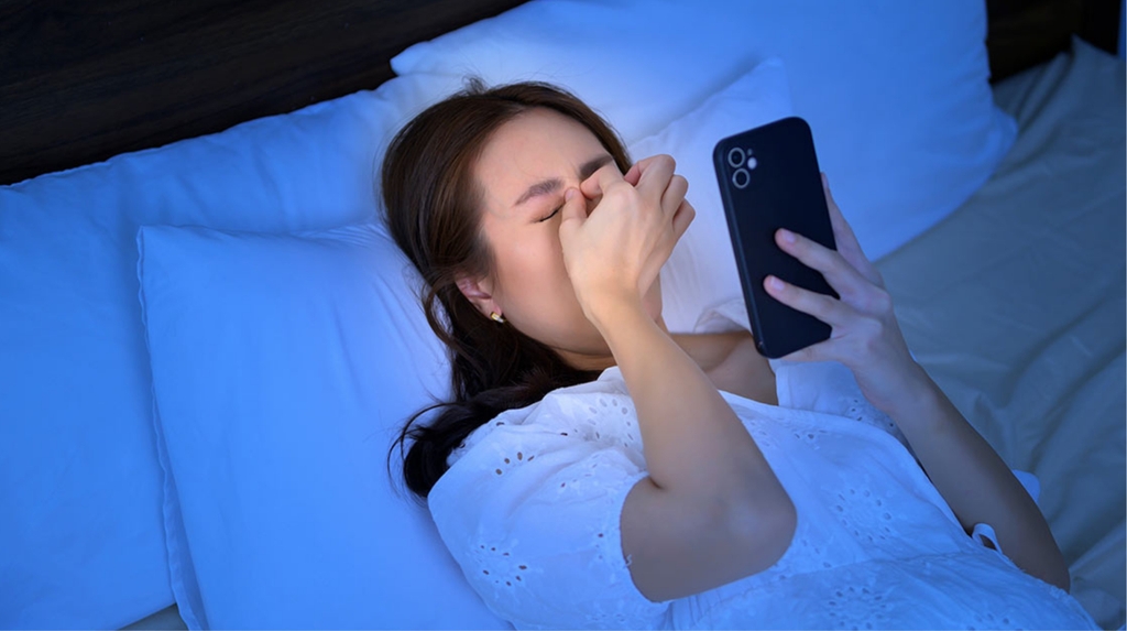 Tác hại của ánh sáng xanh đối với sức khỏe