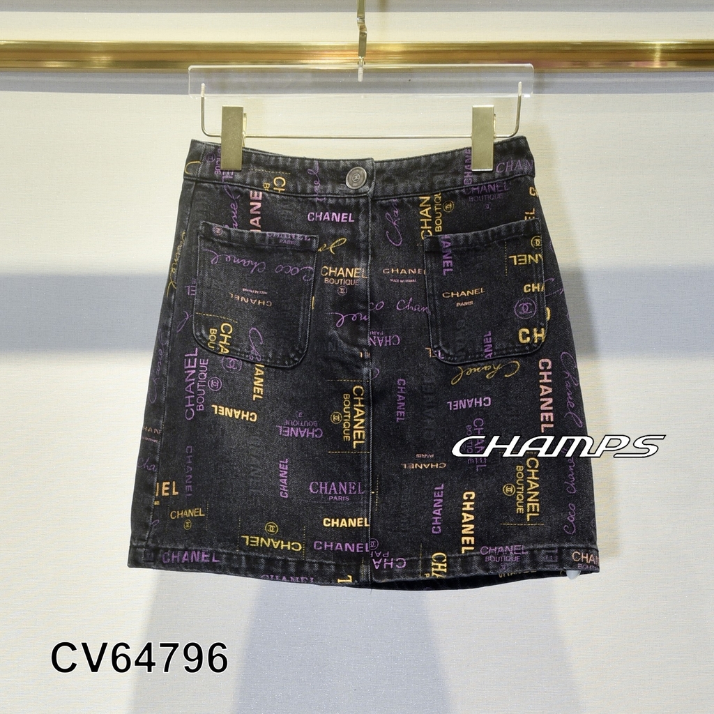 Vì sao túi xách hàng hiệu Chanel, Louis Vuitton liên tục tăng giá?