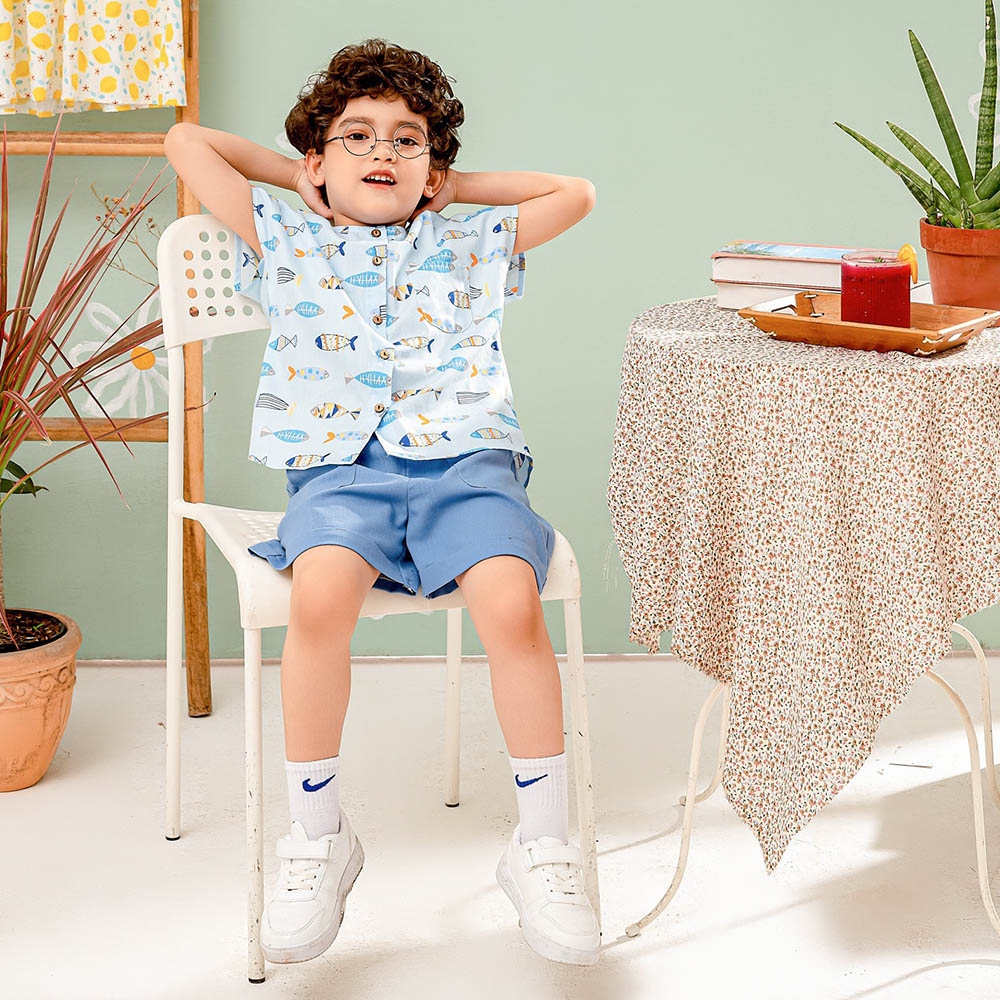 Áo sơ mi bé trai không cổ hình cá chất thô cotton mềm mát màu xanh nhạt MamLa