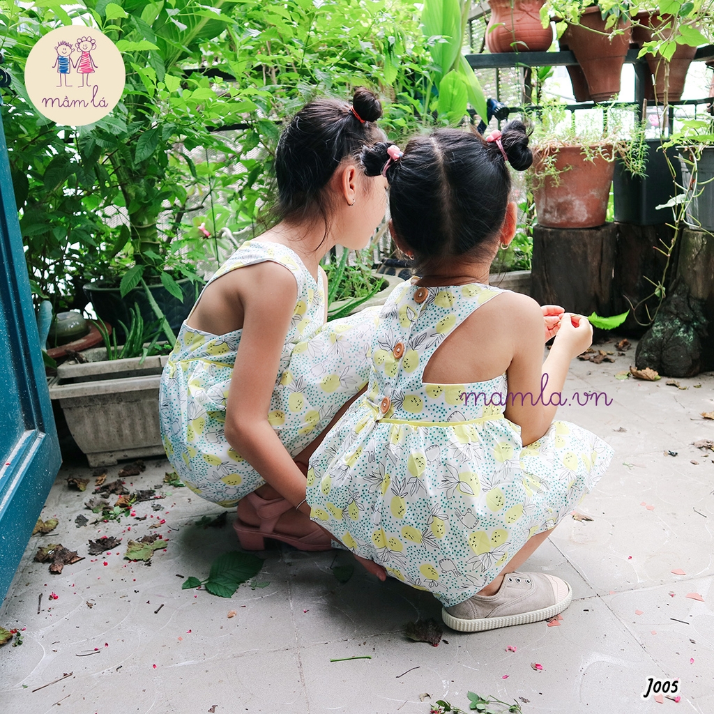 Váy đầm bé gái đầm sát nách cut out lưng họa tiết quả dứa vàng MamLa