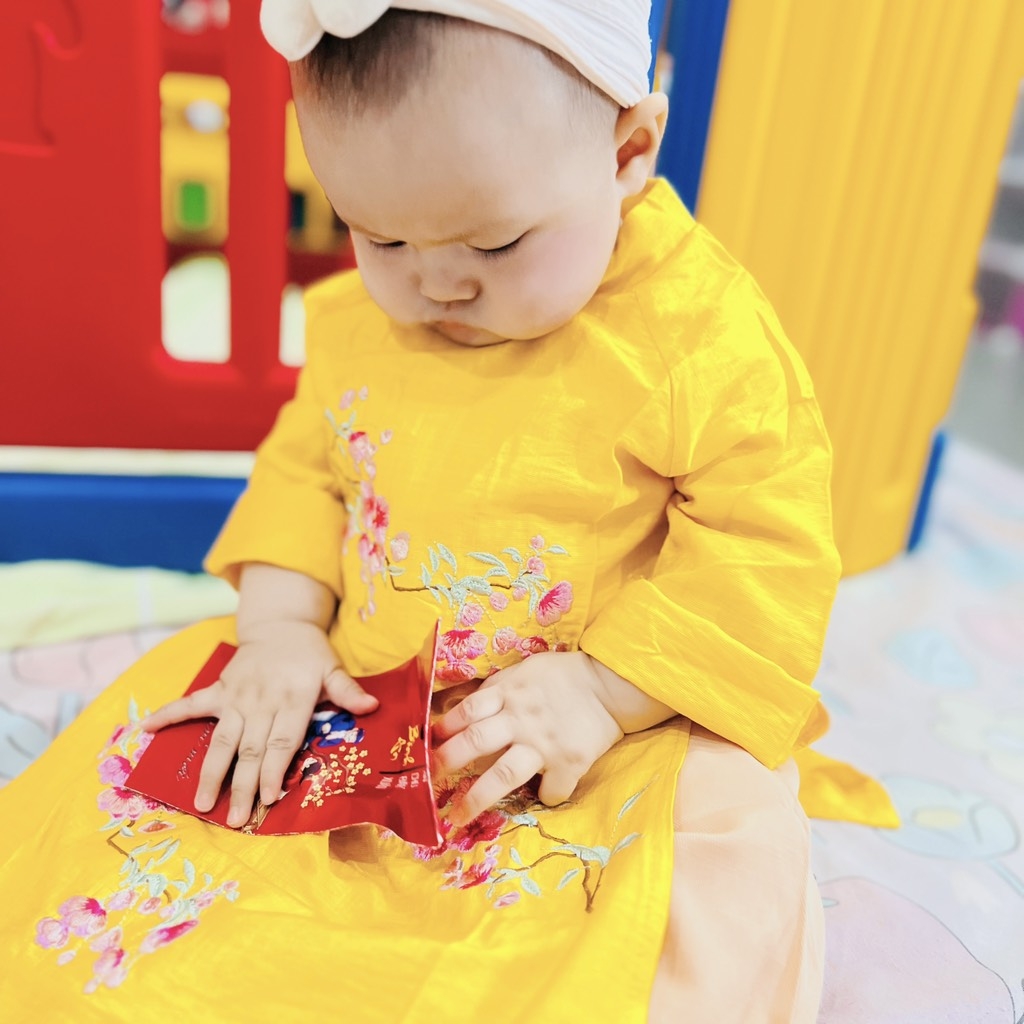 Áo dài bé gái thêu hoa truyền thống chất tơ đũi mềm mịn mát áo kèm quần MamLa