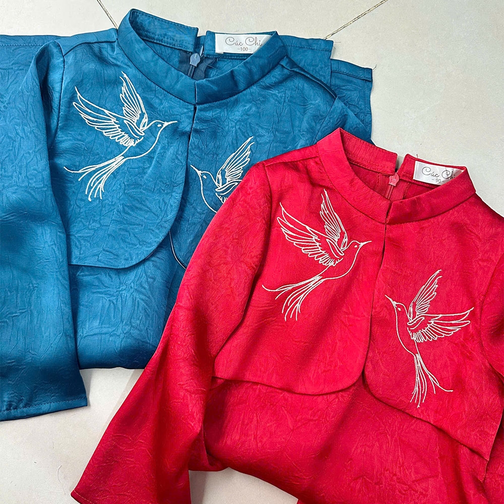 Bộ áo dài bé trai màu đỏ thêu chim én chất lụa Dubai mịn mát áo kèm quần MamLa CC210