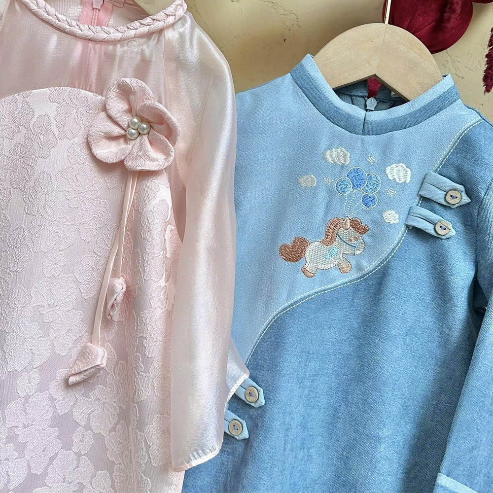 Bộ áo dài bé trai xanh dương thêu hình ngựa nhung tăm mịn nhẹ áo kèm quần MamLa CC207