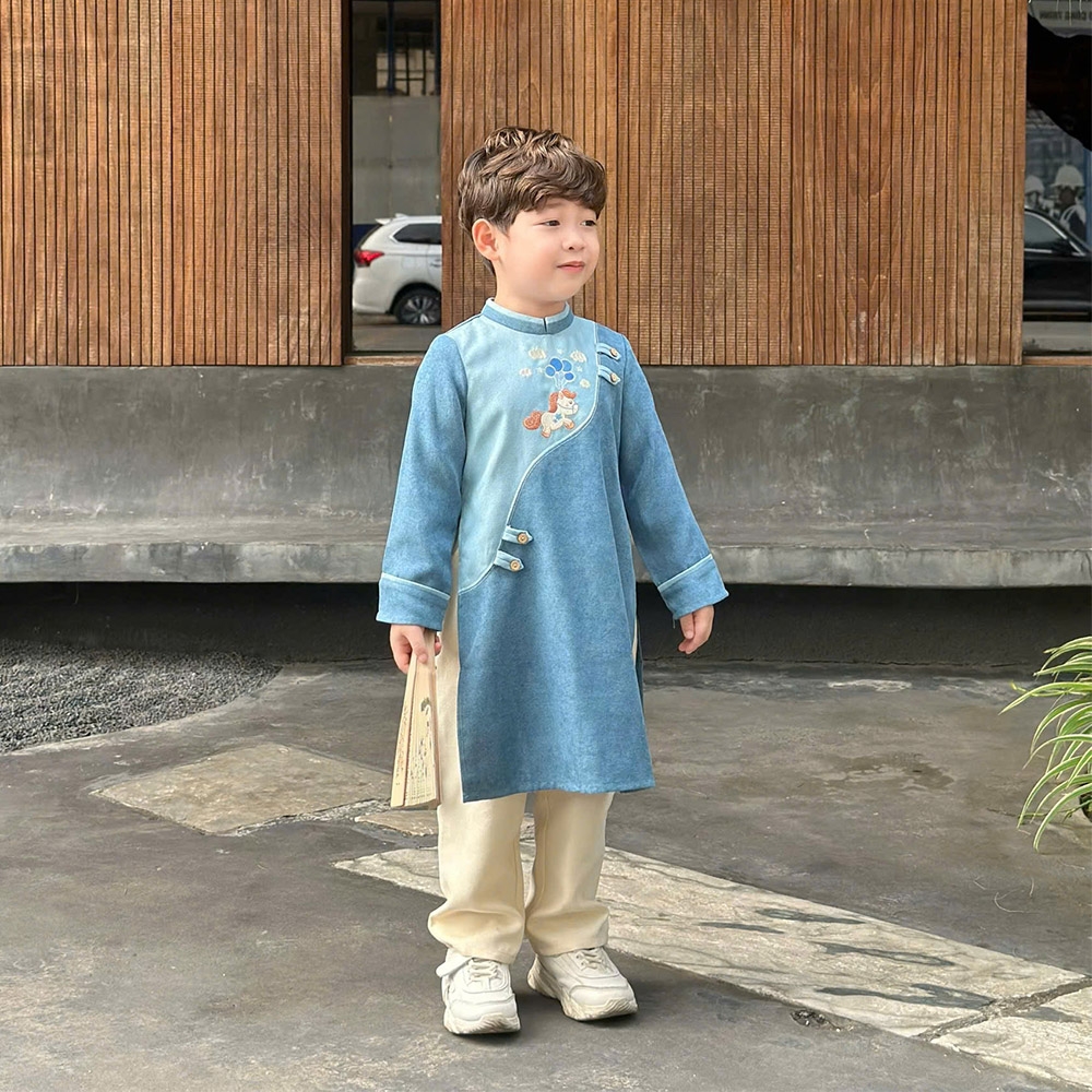 Bộ áo dài bé trai xanh dương thêu hình ngựa nhung tăm mịn nhẹ áo kèm quần MamLa CC207