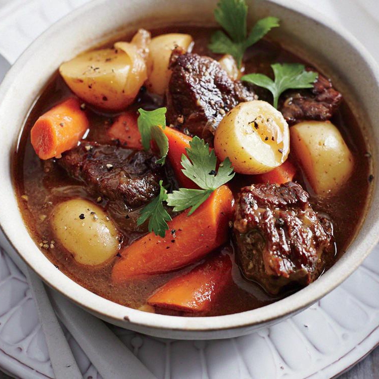 Bò Nấu Rượu Vang (Đặt Trước)