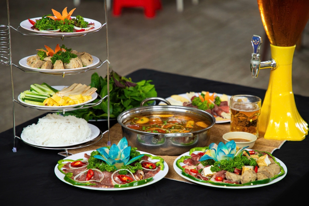 Lẩu bò nhúng táo