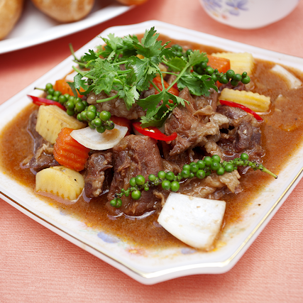 Bò Nấu Rượu Vang (Đặt Trước)