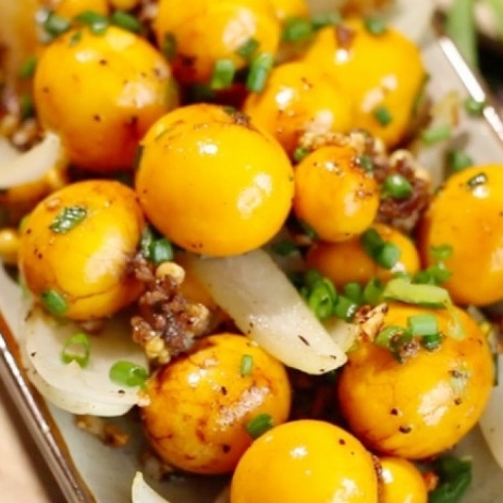 Trứng Non Cháy Tỏi