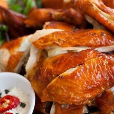 Gà Nướng Muối Ớt (Nguyên con ) + Bánh Bao Chiên