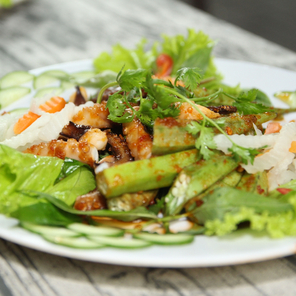 Bạch Tuộc Nướng Muối Ớt