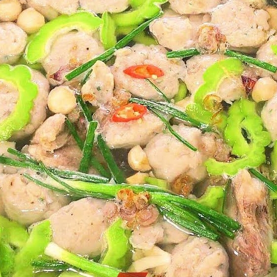 Lẩu Chả Cá Thát Lát Khổ Qua