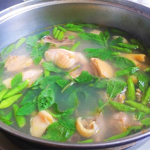 Lẩu Gà Chanh Ớt