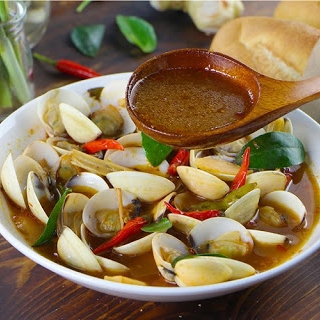 Nghêu Hấp Thái