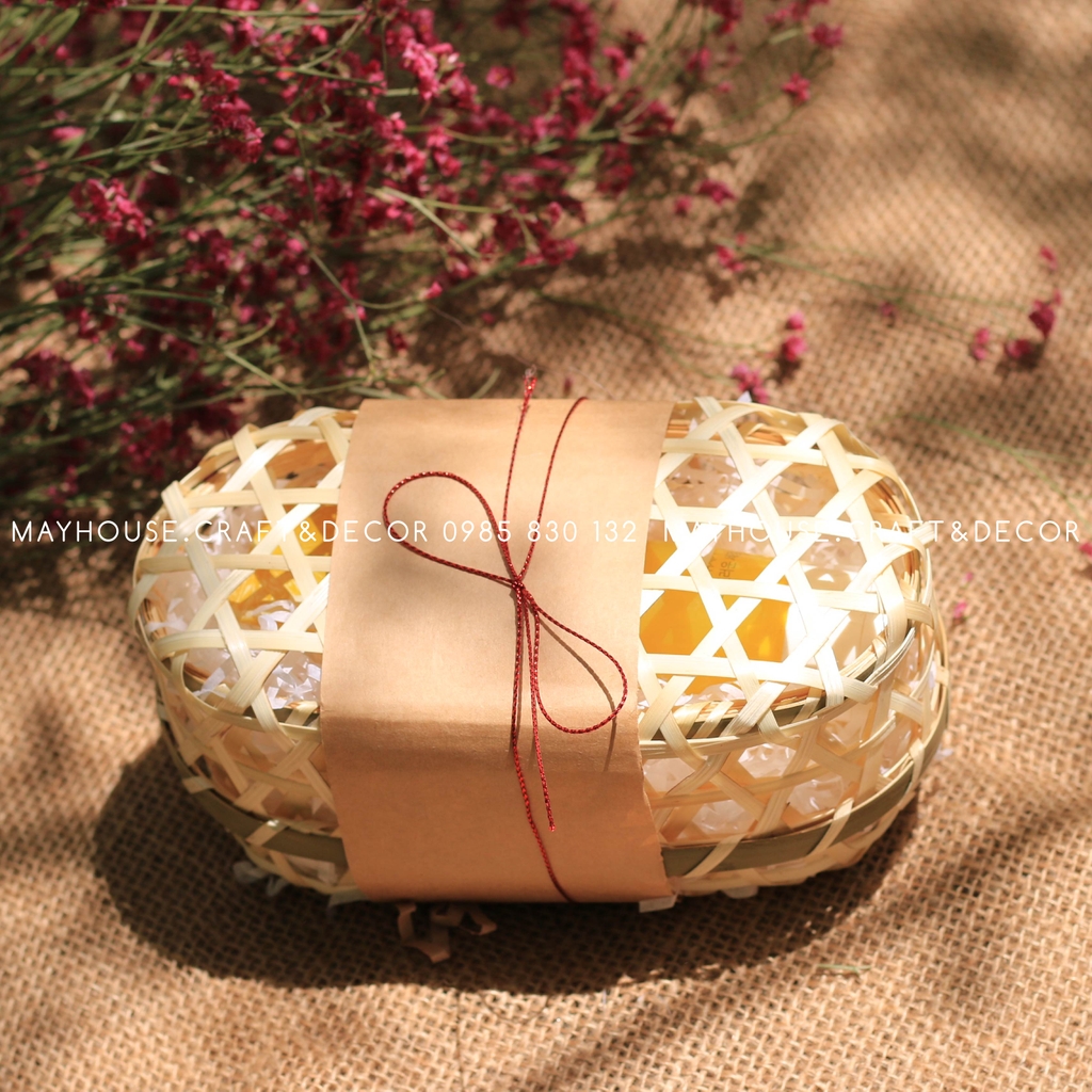 Hộp quà bằng tre hình oval có nắp đan hình mắt cáo - Mayhouse ...