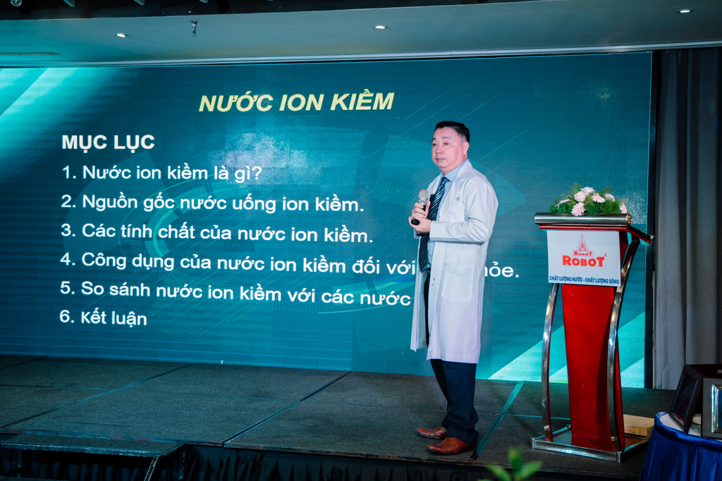 Hội nghị chuyên đề "Máy lọc nước điện giải ION Kiềm" 2024 cùng Robot