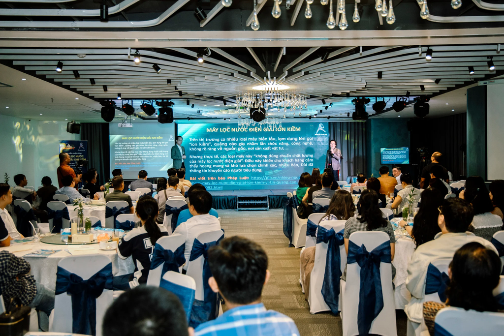 Hội nghị chuyên đề "Máy lọc nước điện giải ION Kiềm" 2024 cùng Robot