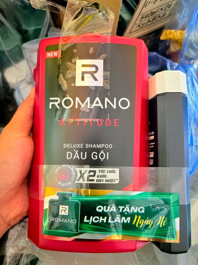 Dầu gội romano attitude chai 650g kèm khuyến mại( chai màu đỏ)