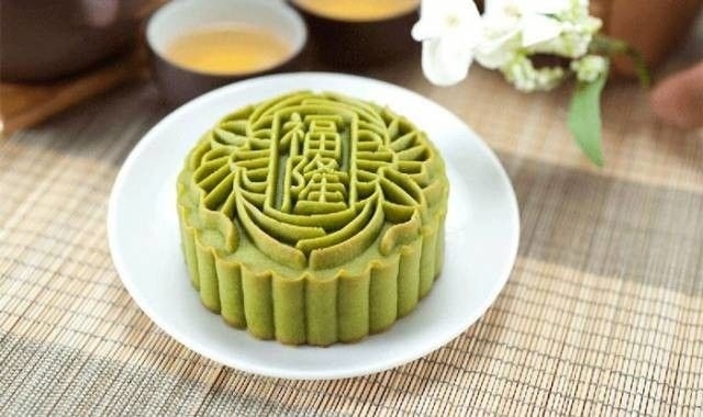 Bánh nướng Kinh Đô Hạt sen Trà xanh 1 trứng 150g