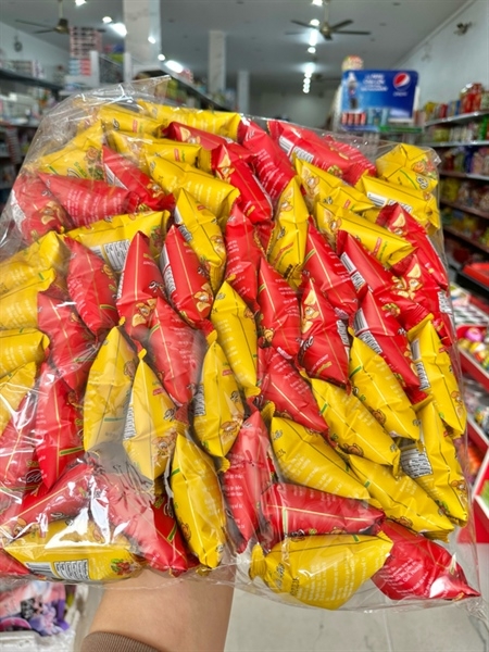 Snack cá viên chiên