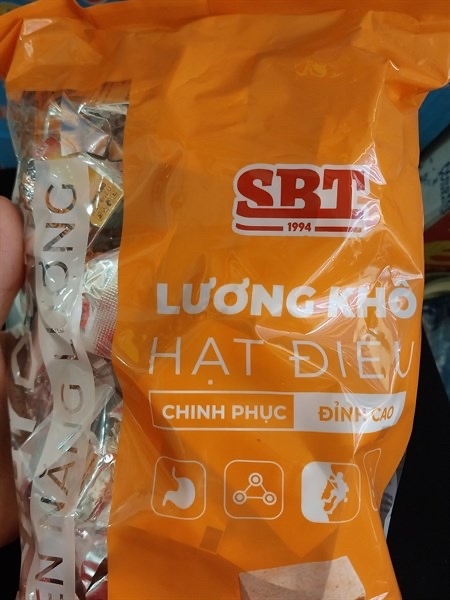lương khô hạt điều