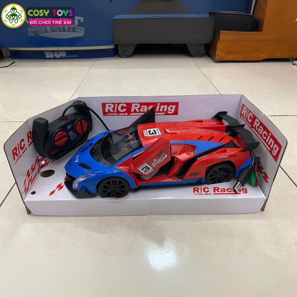 Đồ chơi xe đua thể thao đỏ xanh có điều khiển từ xa 4 chiều cho bé