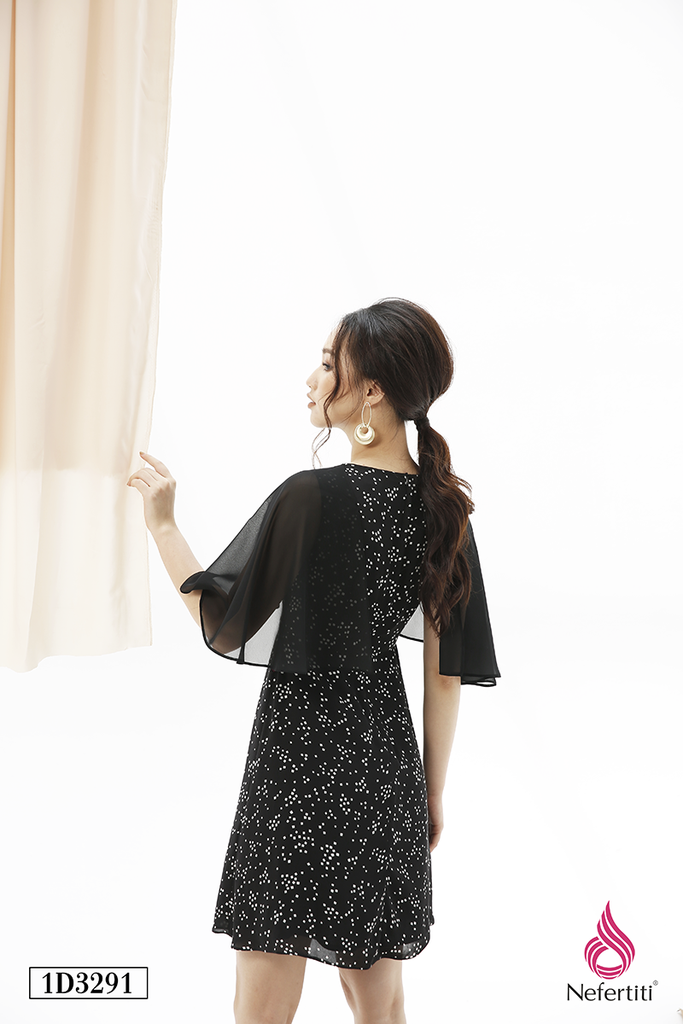 Đầm đen voan dập ly xếp tầng HL18-37 | Thời trang công sở K&K Fashion